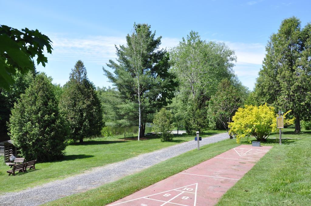 La Petite Auberge de Jouvence Magog Extérieur photo